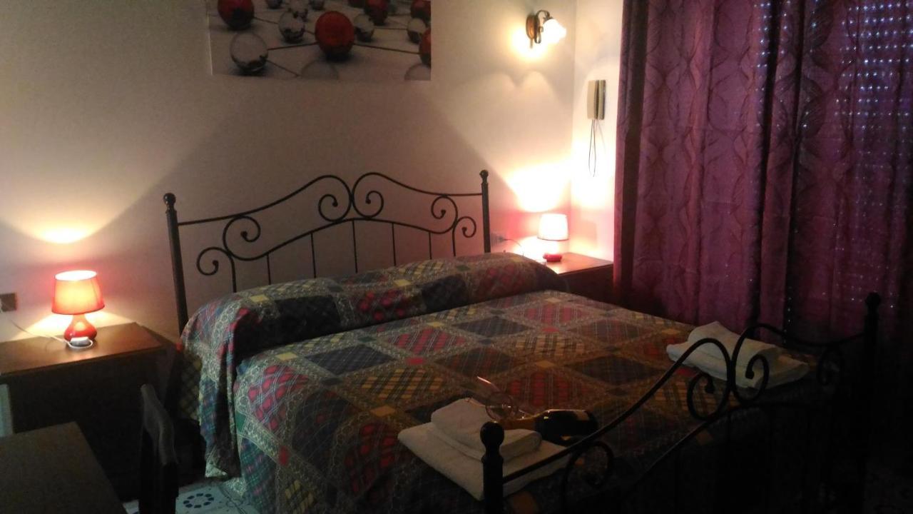 Hotel California Милацо Екстериор снимка